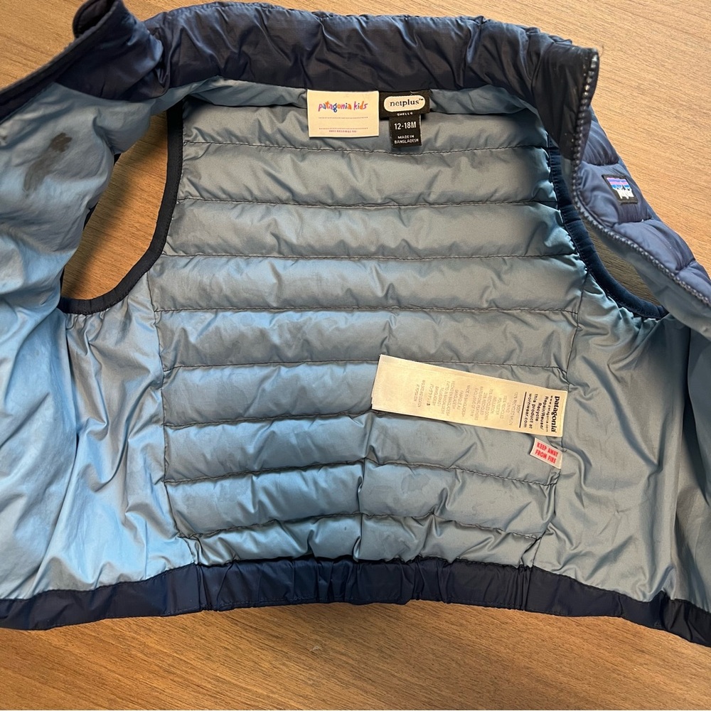 EUC Patagonia Toddler down puffer vest 12 - 18 months - Picture 4 of 9